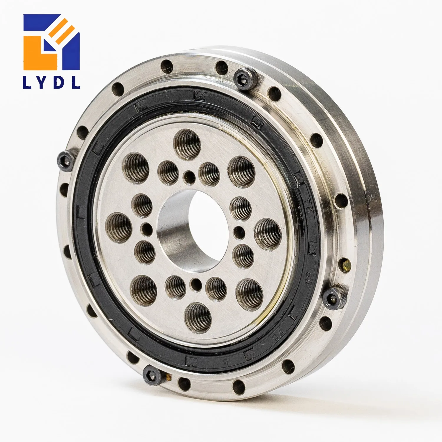 CSG-14 / CSF-14 cross roller bearing product view showing the rings, central opening and flange interfaces